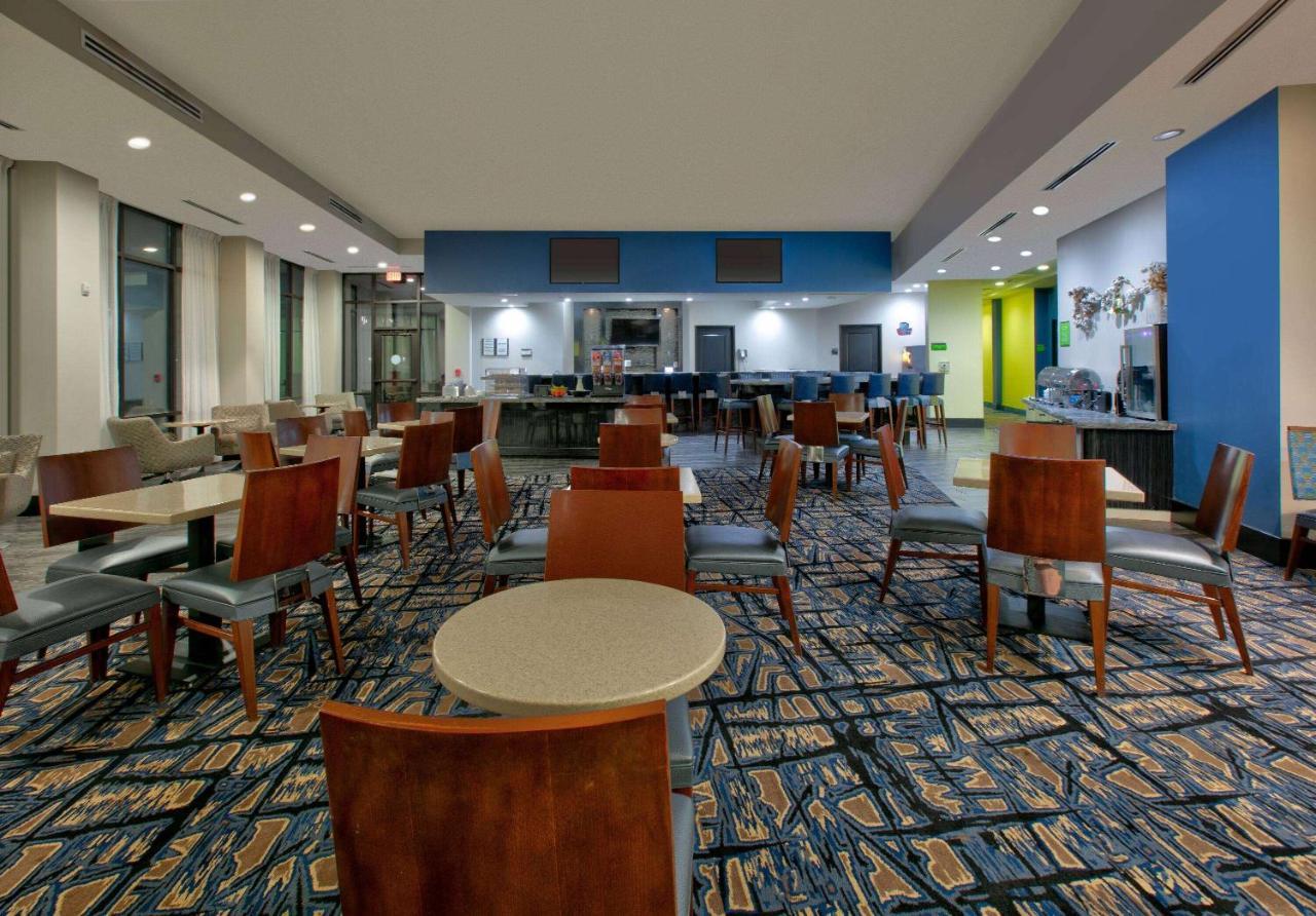 La Quinta Inn & Suites By Wyndham Lubbock Southwest Exteriör bild