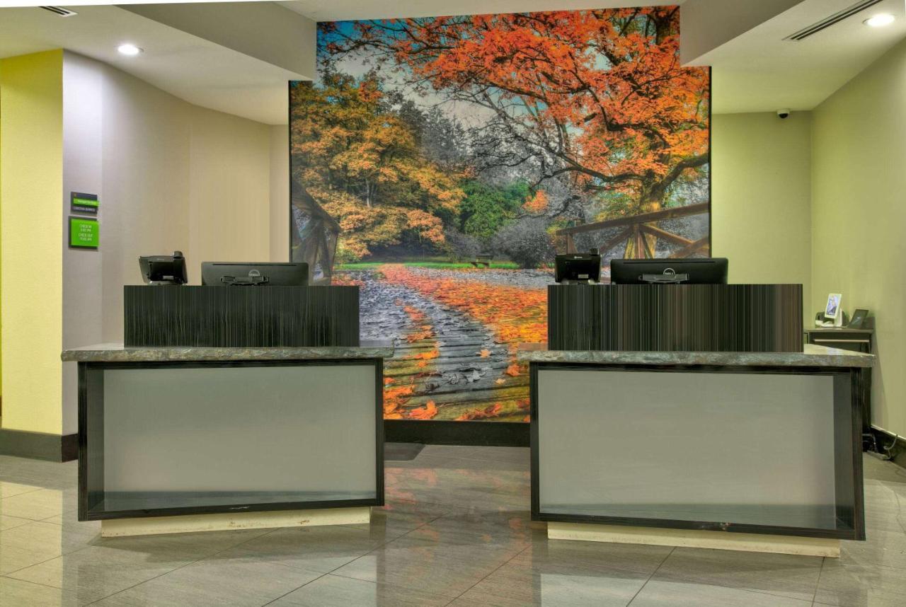 La Quinta Inn & Suites By Wyndham Lubbock Southwest Exteriör bild