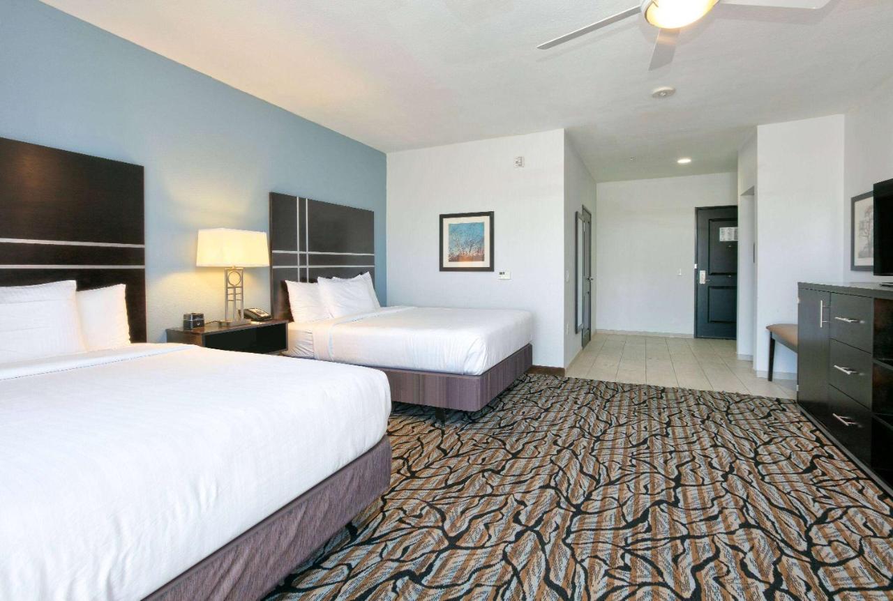 La Quinta Inn & Suites By Wyndham Lubbock Southwest Exteriör bild