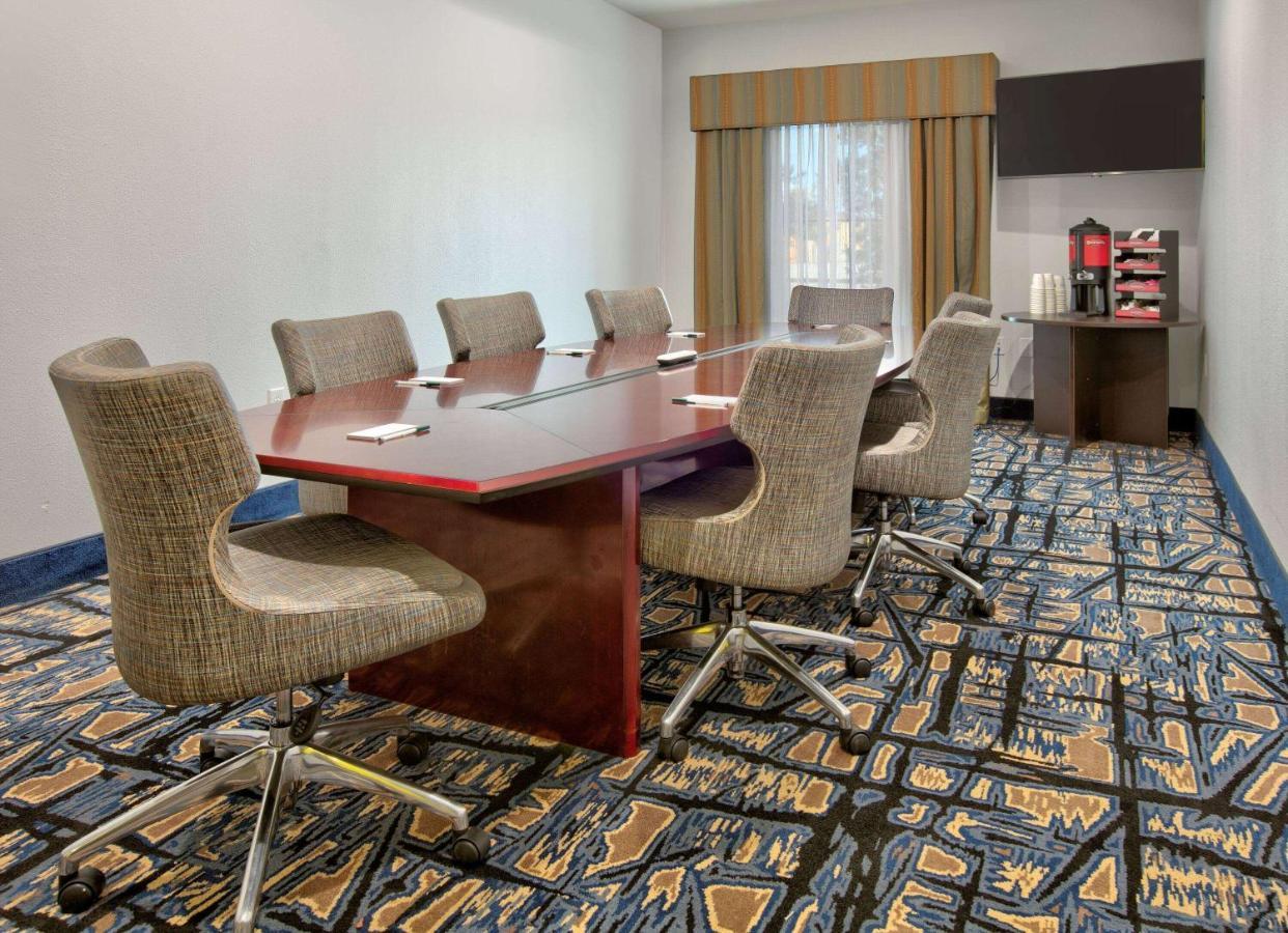 La Quinta Inn & Suites By Wyndham Lubbock Southwest Exteriör bild