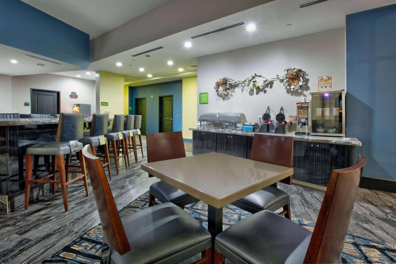 La Quinta Inn & Suites By Wyndham Lubbock Southwest Exteriör bild