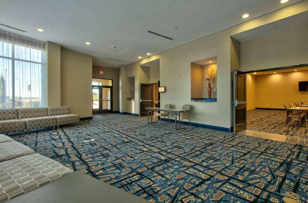 La Quinta Inn & Suites By Wyndham Lubbock Southwest Exteriör bild